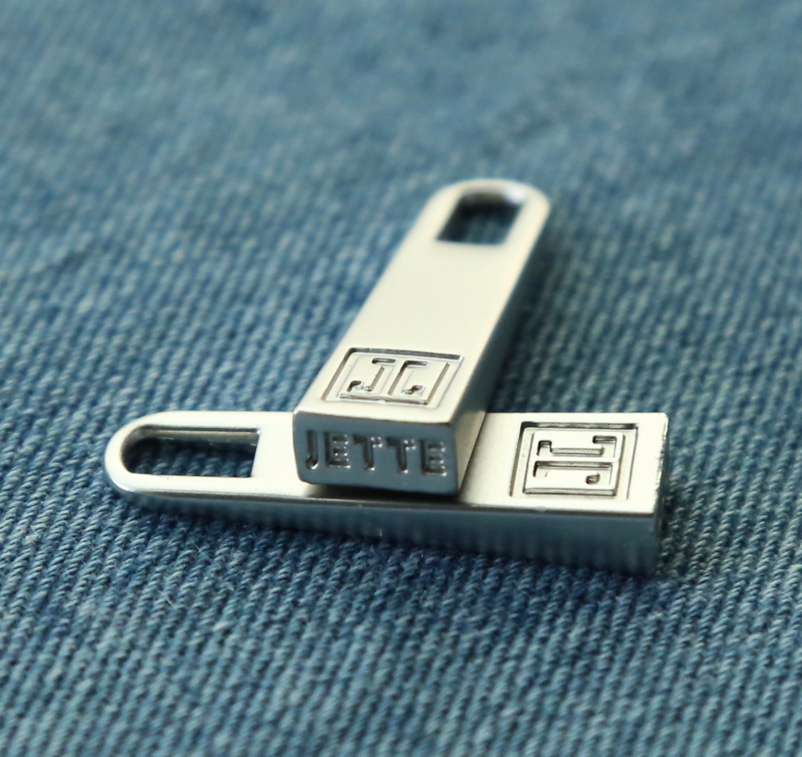 Wholesale achtè pyès ki nan konpitè koutim konsepsyon metal zip puller / zip slider