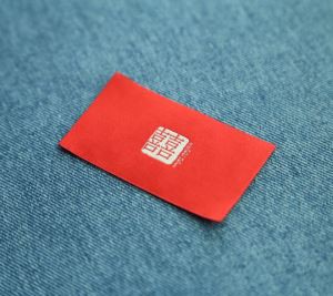 Pèsonalize Rad Wouj tisu Label
