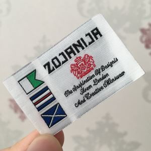 White Tissus etikèt ki vyole etikèt