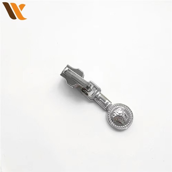 Customized Zipper Puller For Men's Clothing 5